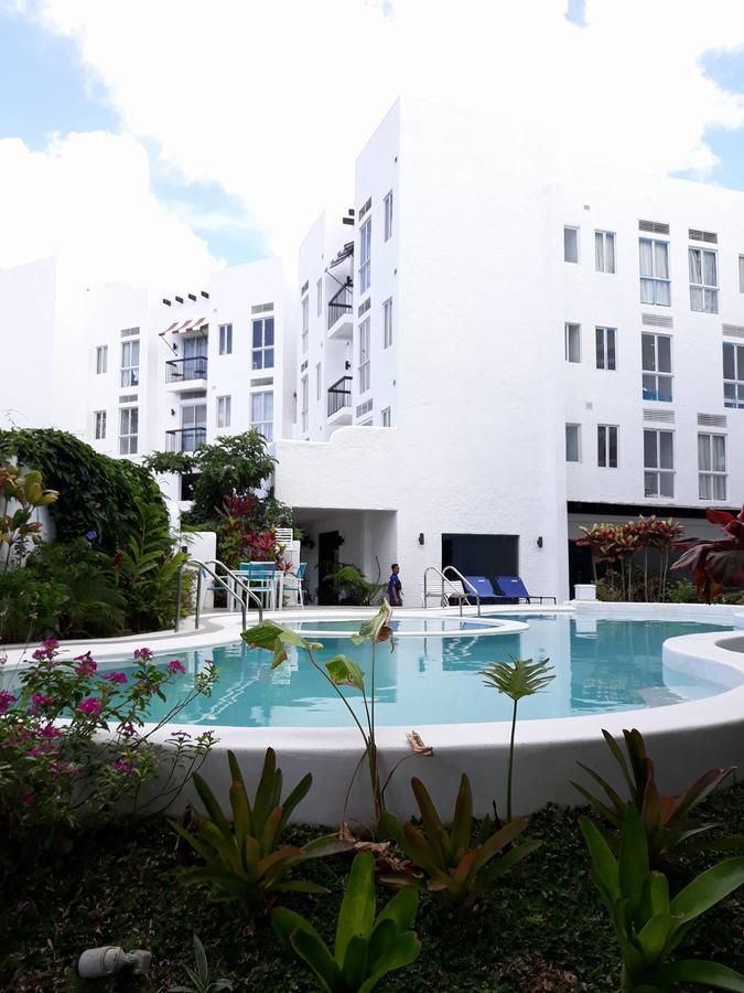 Retreat Haven in La Bella Tagaytay Lägenhet Tagaytay City Exteriör bild